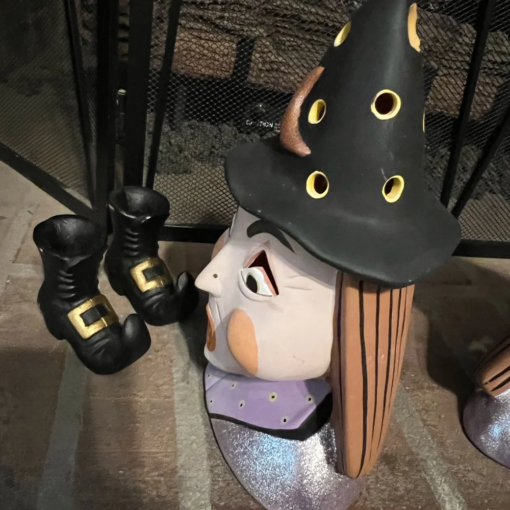 Vintage 10” Tall Witch Halloween Pottery Luminary - Picture 7 of 13